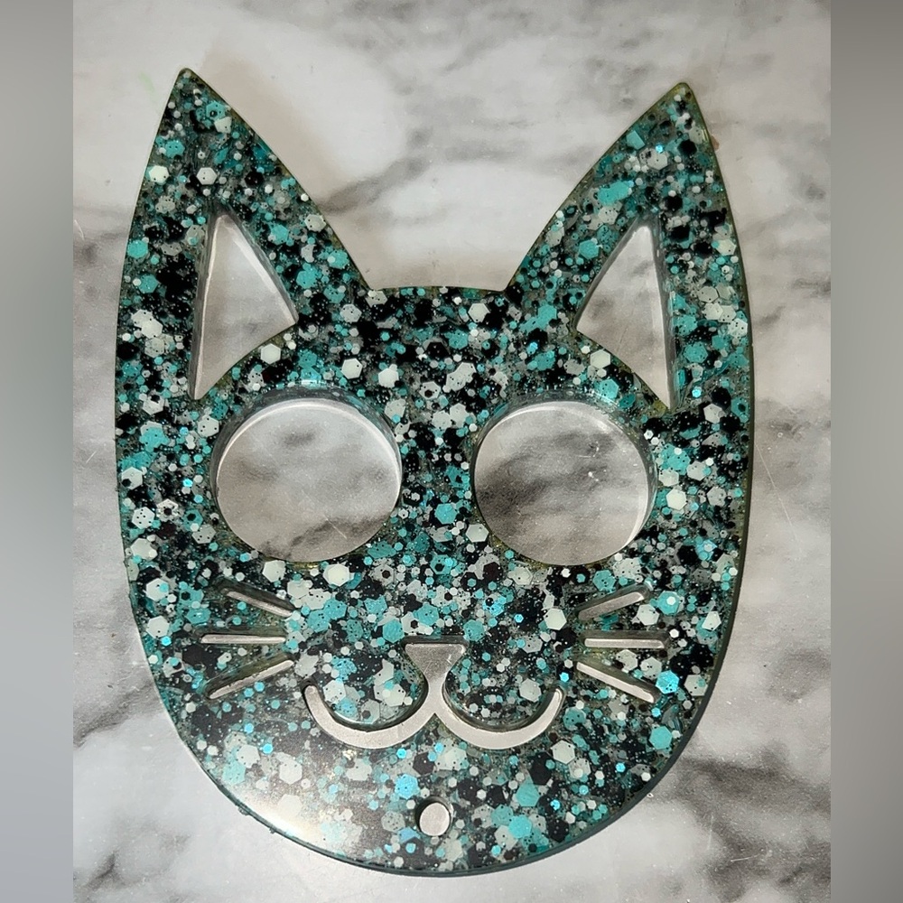 Cat keychain Self defense (Arctic Vibe) - NEW